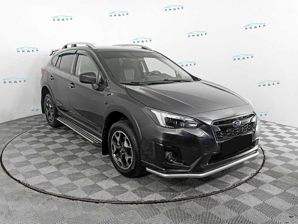 Б/У Субару ИксВи 2018 года. Фото: #2