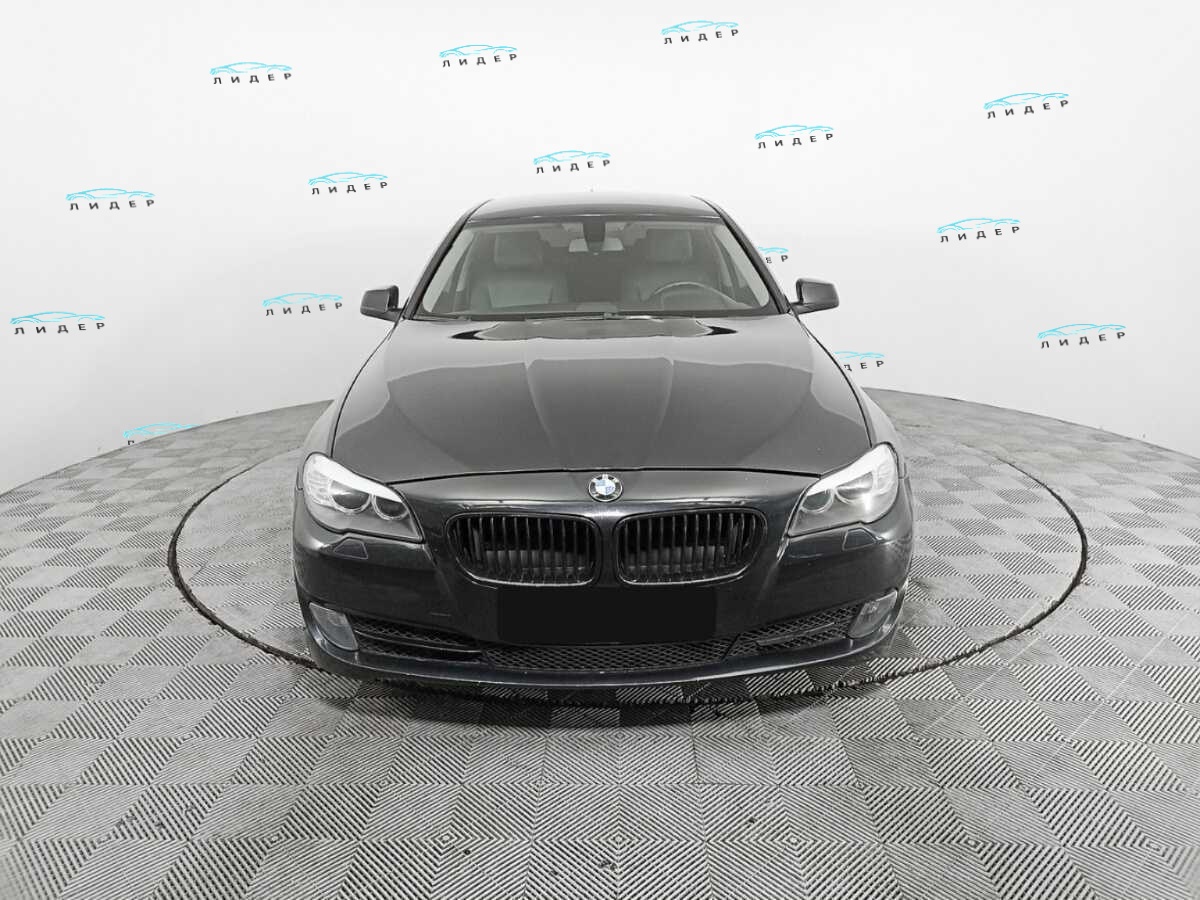 Б/У БМВ 5 серии 2013 года. Фото: #1