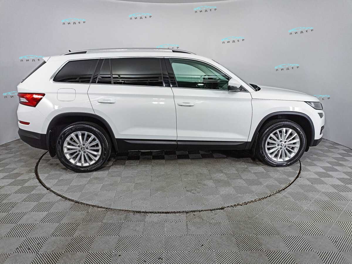 Б/У Шкода Кодиак 2021 года. Фото: #3