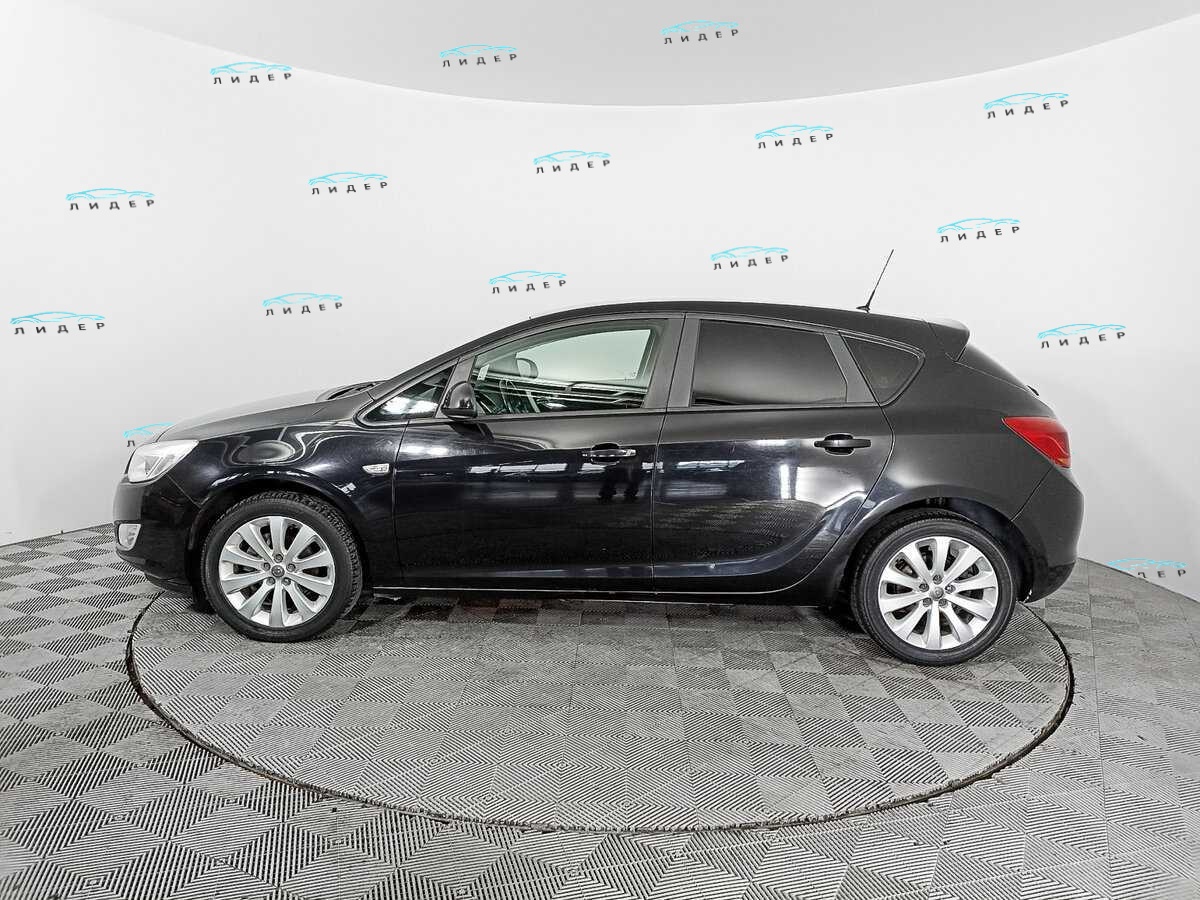 Б/У Опель Астра 2011 года. Фото: #7