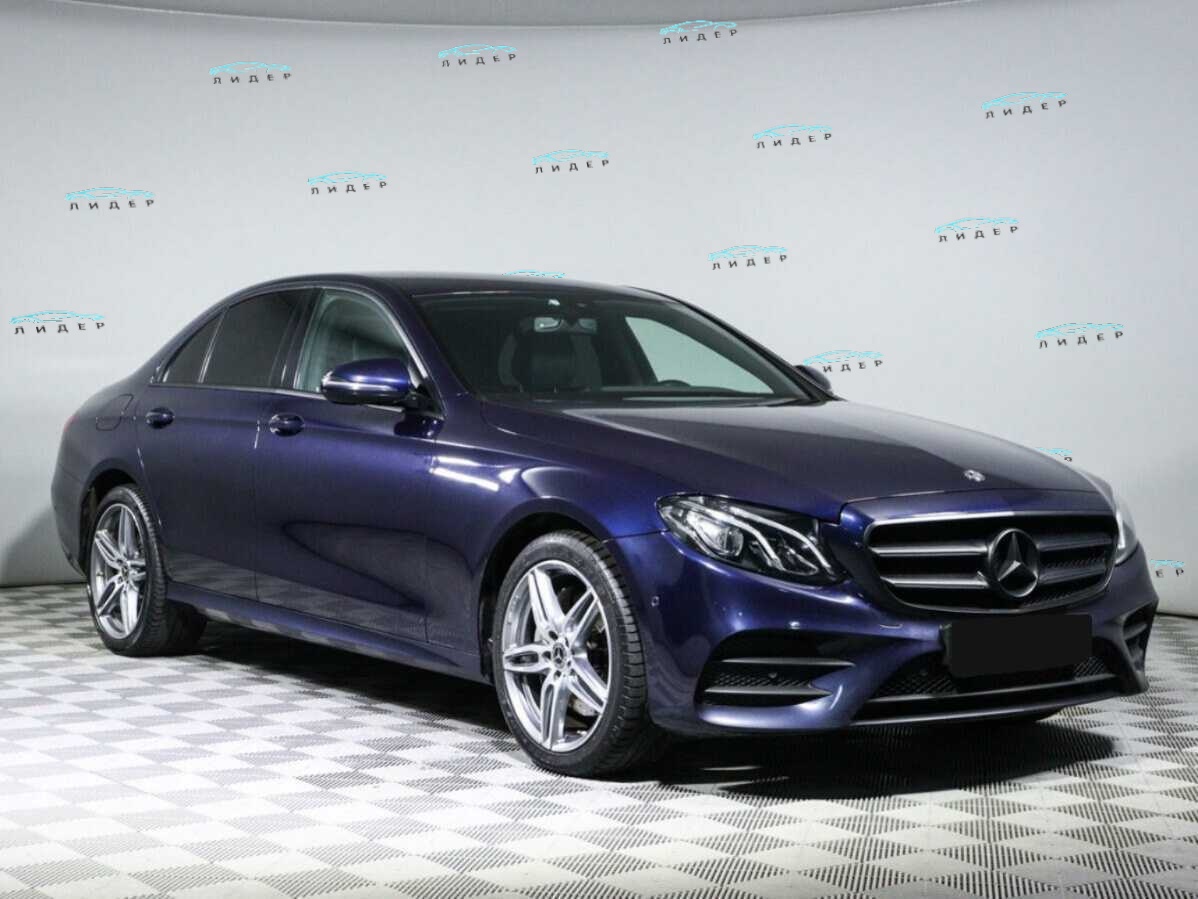 Б/У Мерседес-Бенц Е-Класс 2017 года. Фото: #2