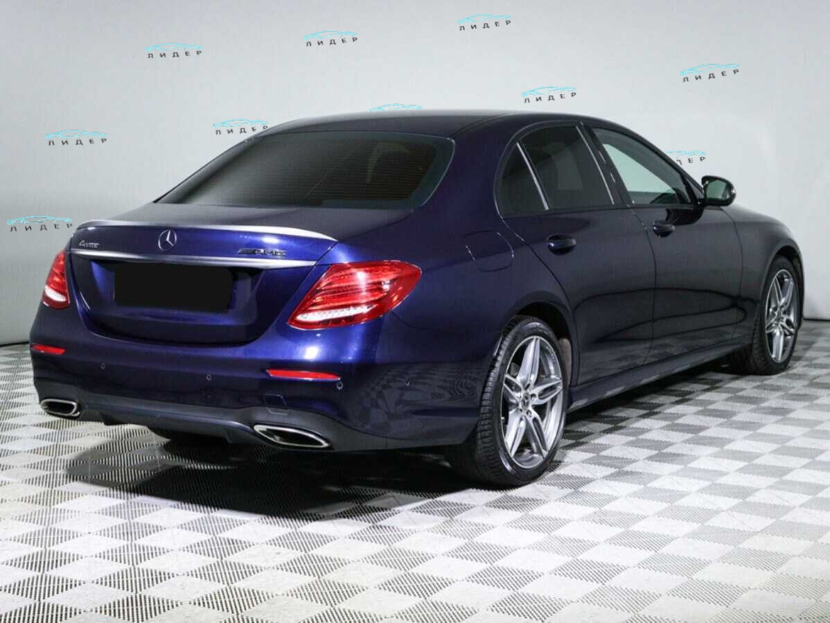 Б/У Мерседес-Бенц Е-Класс 2017 года. Фото: #4