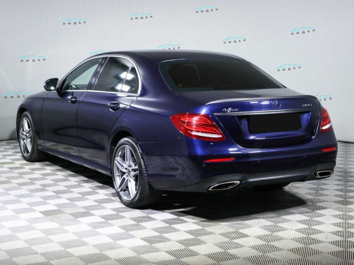 Б/У Мерседес-Бенц Е-Класс 2017 года. Фото: #6