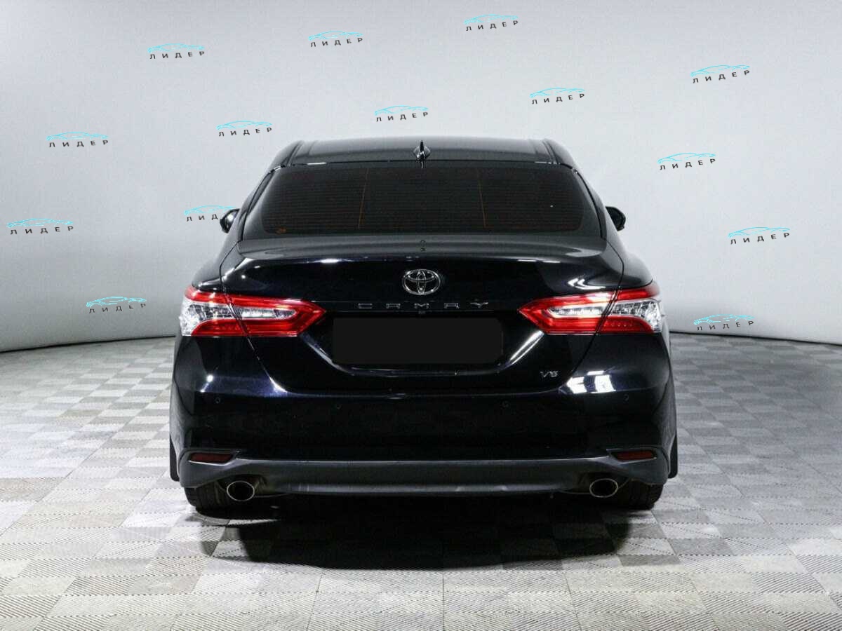 Б/У Тойота Камри 2021 года. Фото: #4