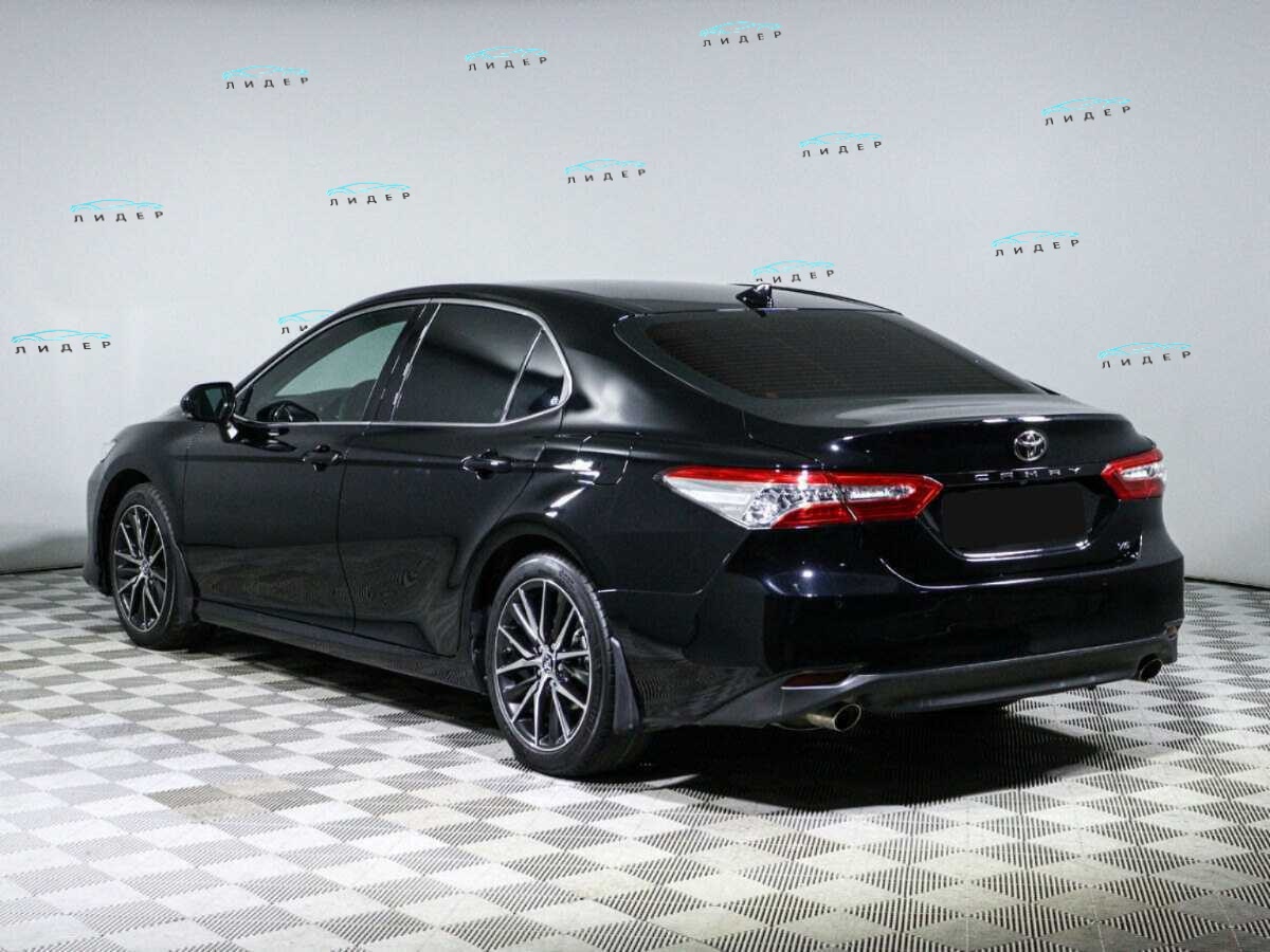 Б/У Тойота Камри 2021 года. Фото: #5