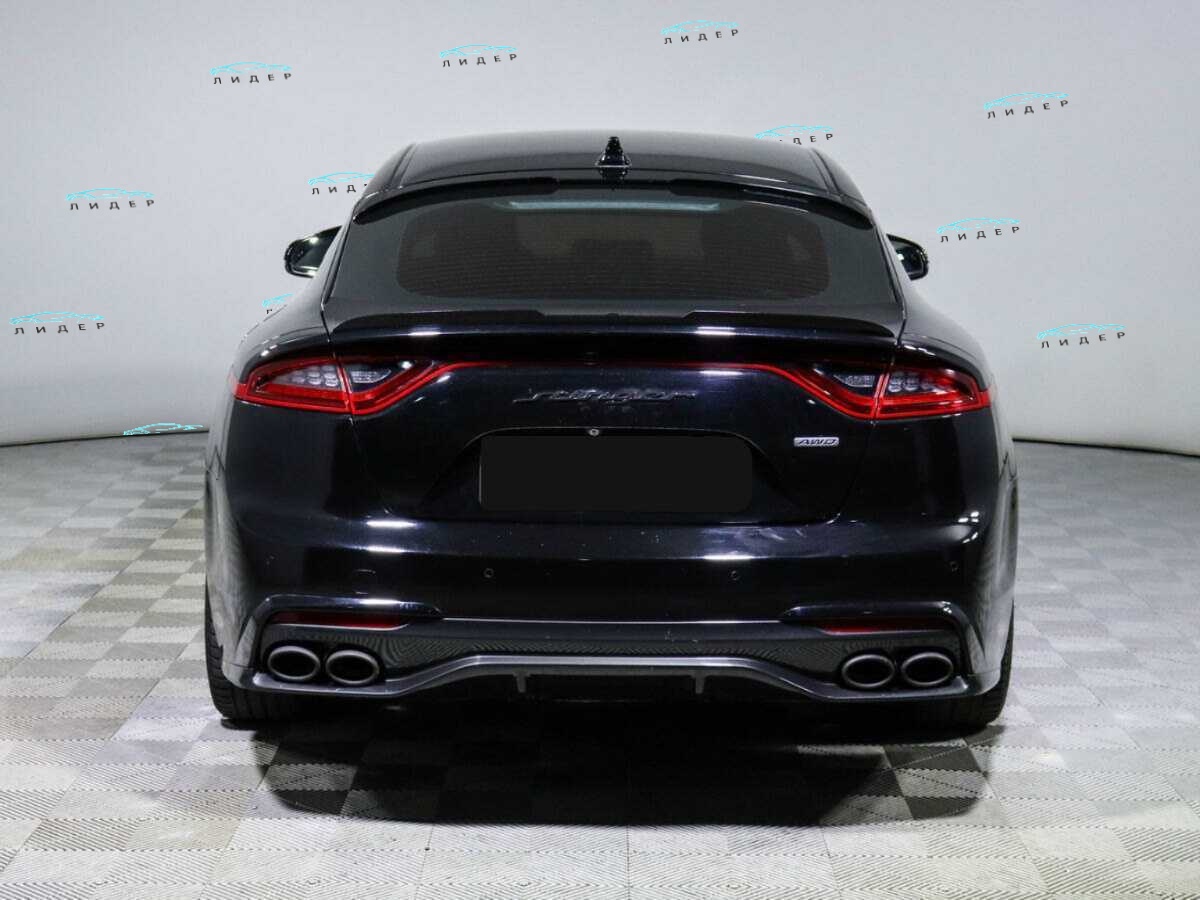 Б/У Киа Стингер 2018 года. Фото: #5