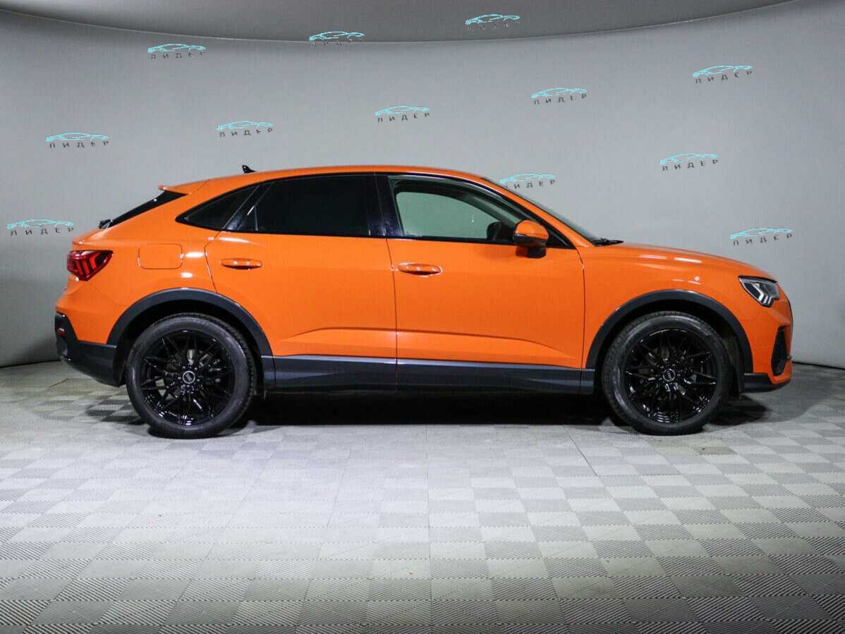 Б/У Ауди К3 Спортбэк 2022 года. Фото: #3