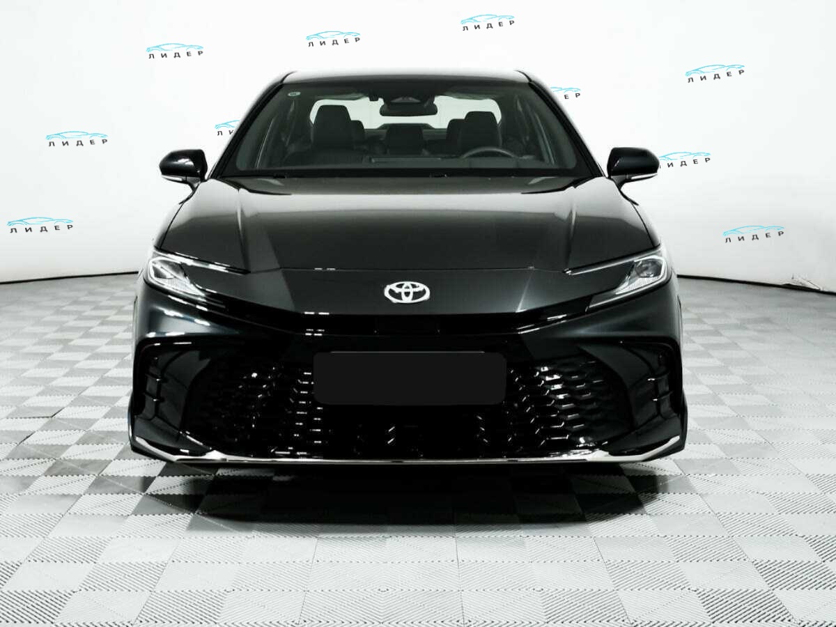 Б/У Тойота Камри 2024 года. Фото: #1
