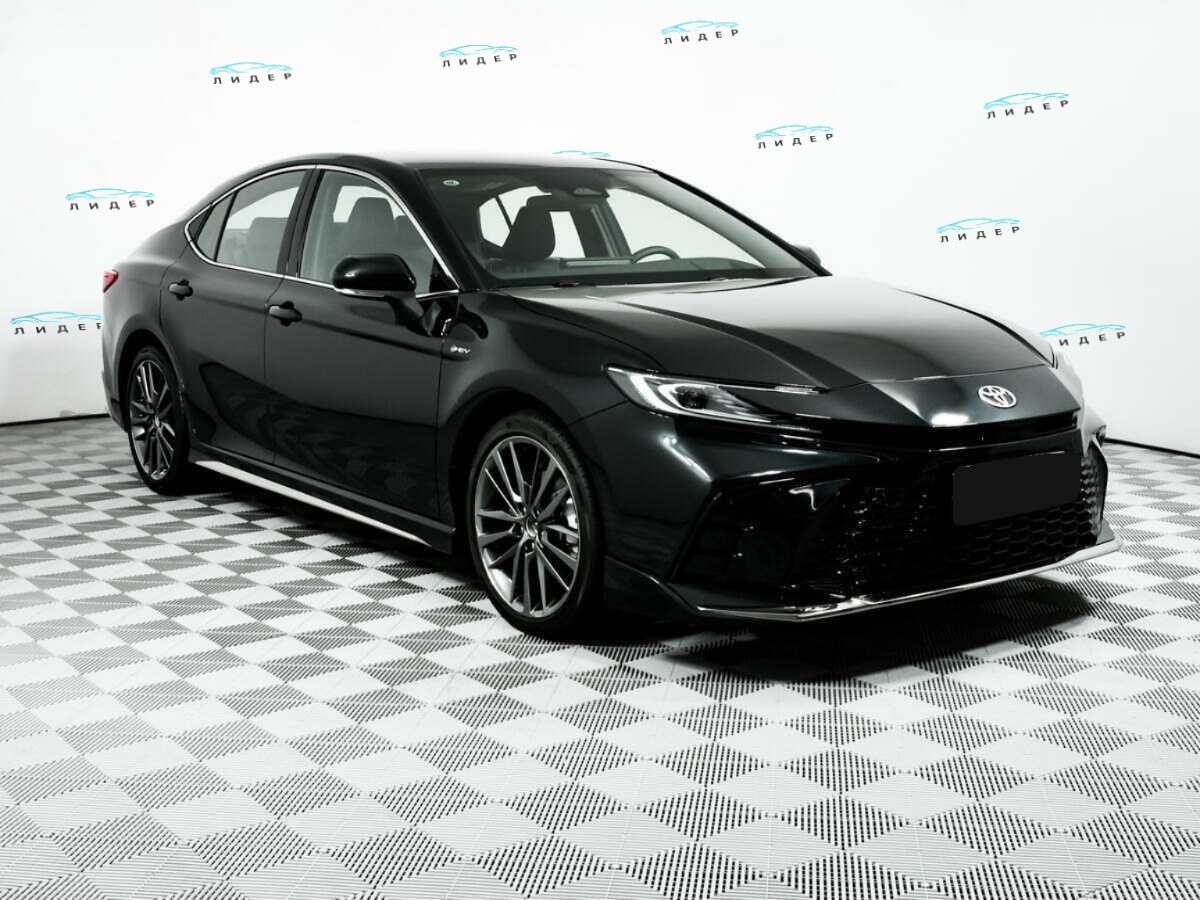 Б/У Тойота Камри 2024 года. Фото: #2