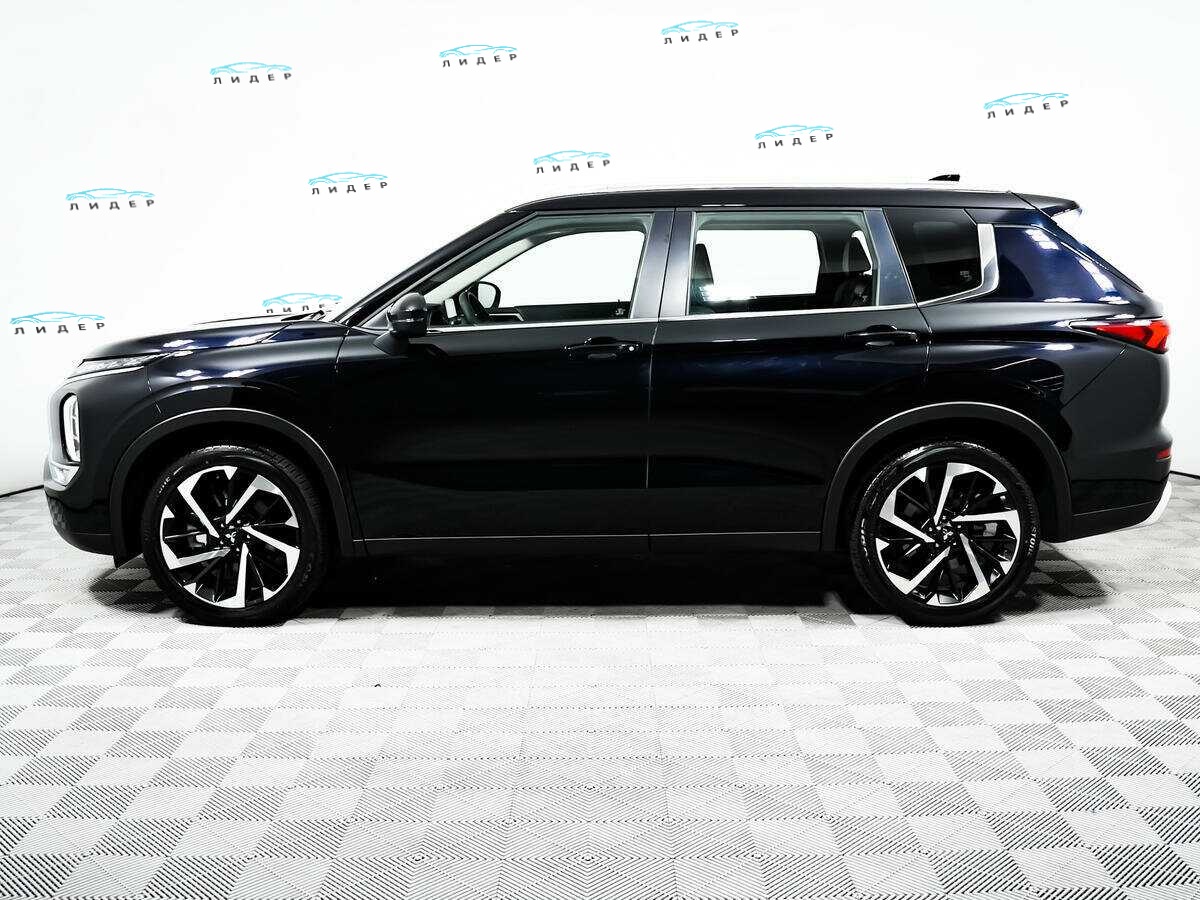 Б/У Митсубиши Оутлэндер 2022 года. Фото: #7