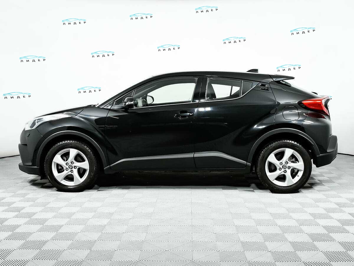 Б/У Тойота Ц-ШР 2018 года. Фото: #7