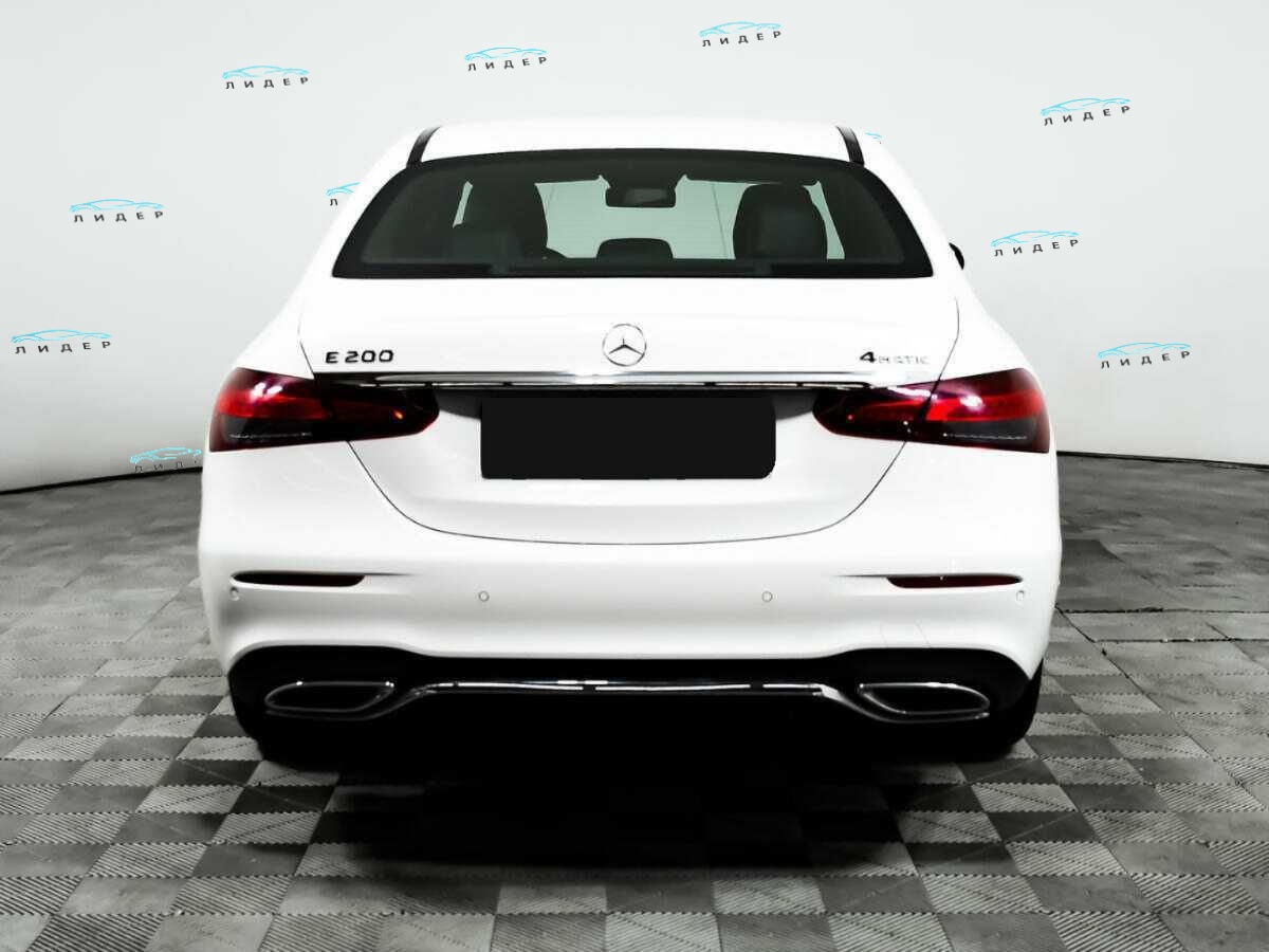 Б/У Мерседес-Бенц Е-Класс 2022 года. Фото: #5