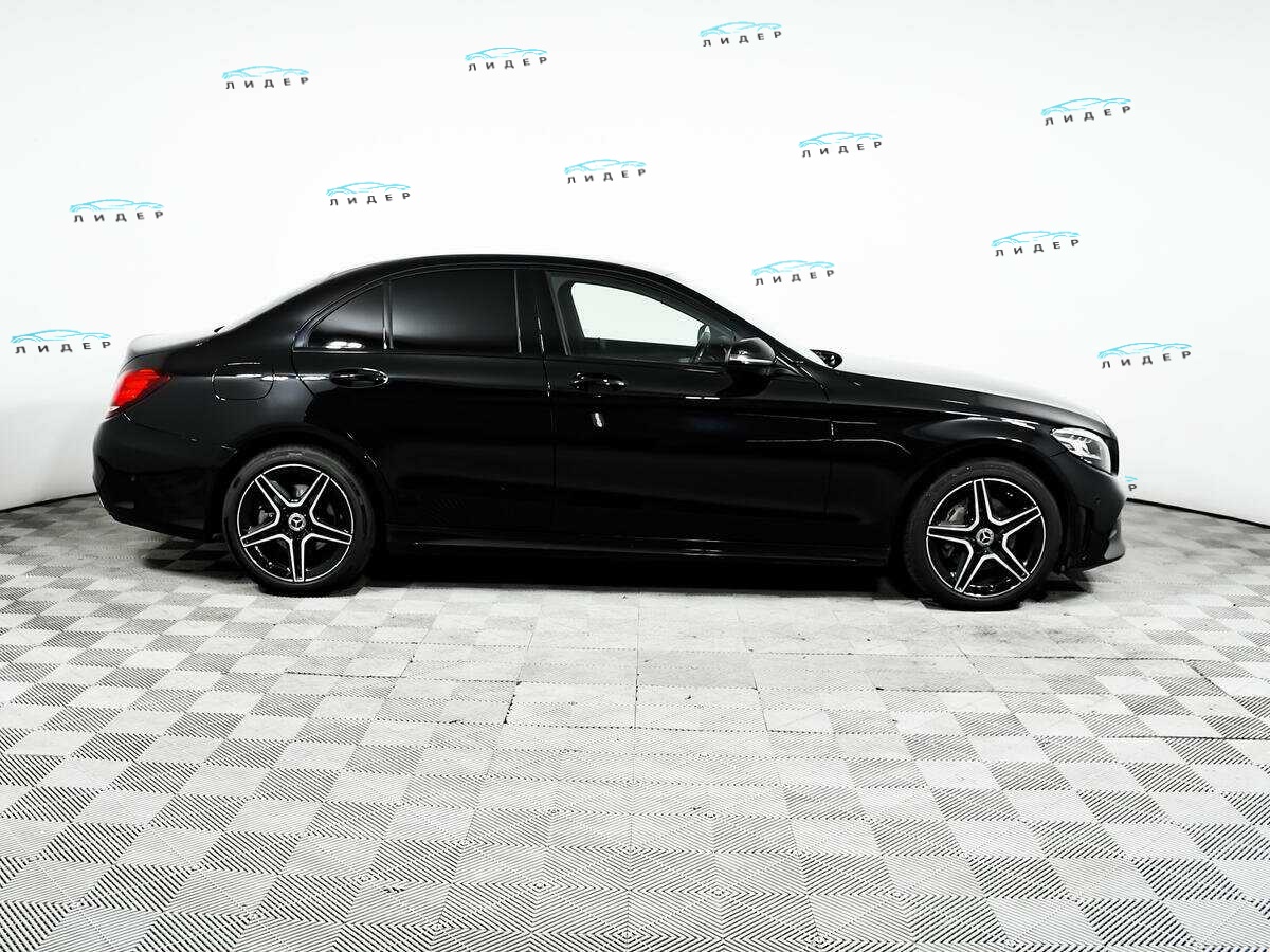 Б/У Мерседес-Бенц Ц-Класс 2019 года. Фото: #3