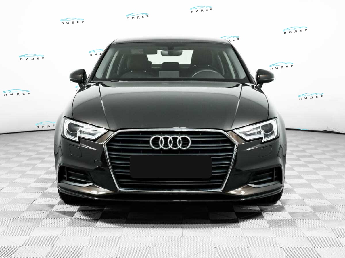 Б/У Ауди А3 2016 года. Фото: #1