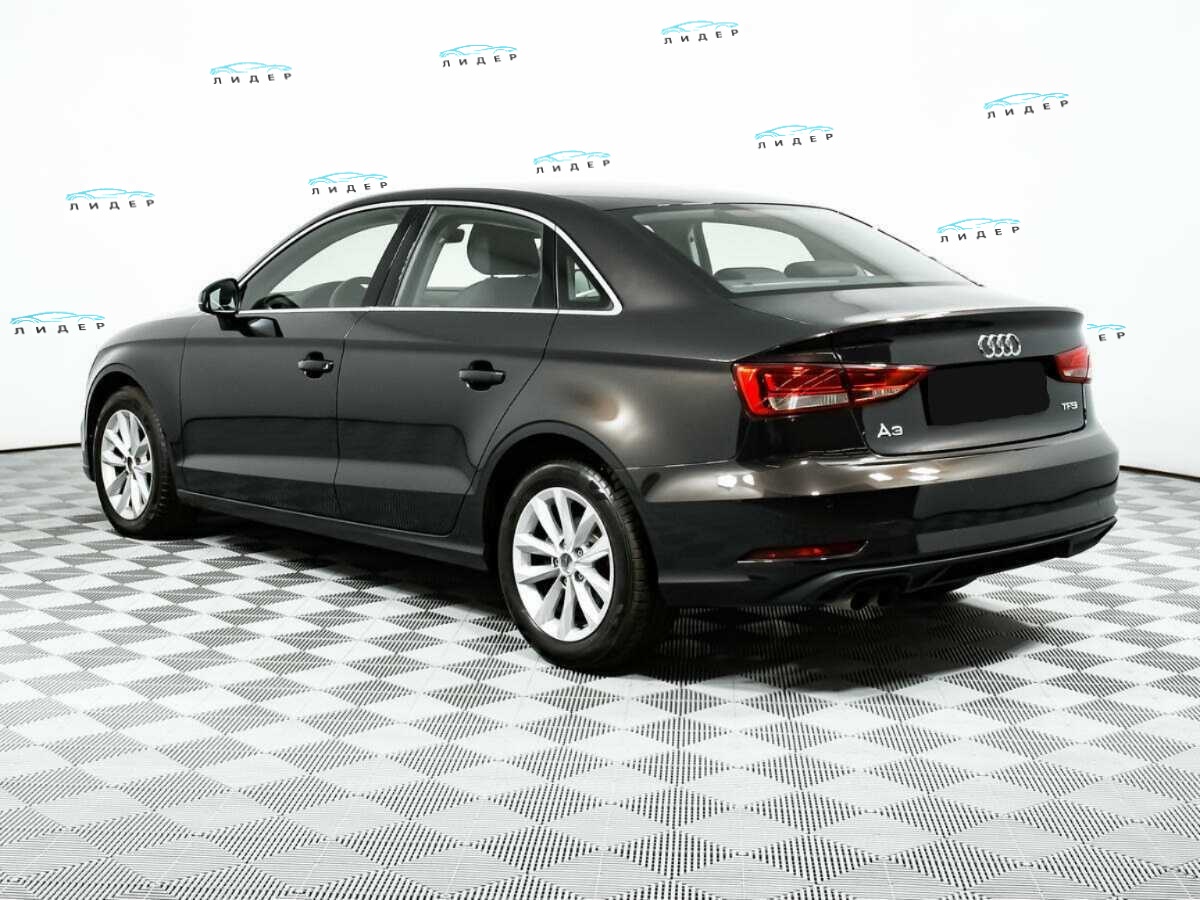 Б/У Ауди А3 2016 года. Фото: #6