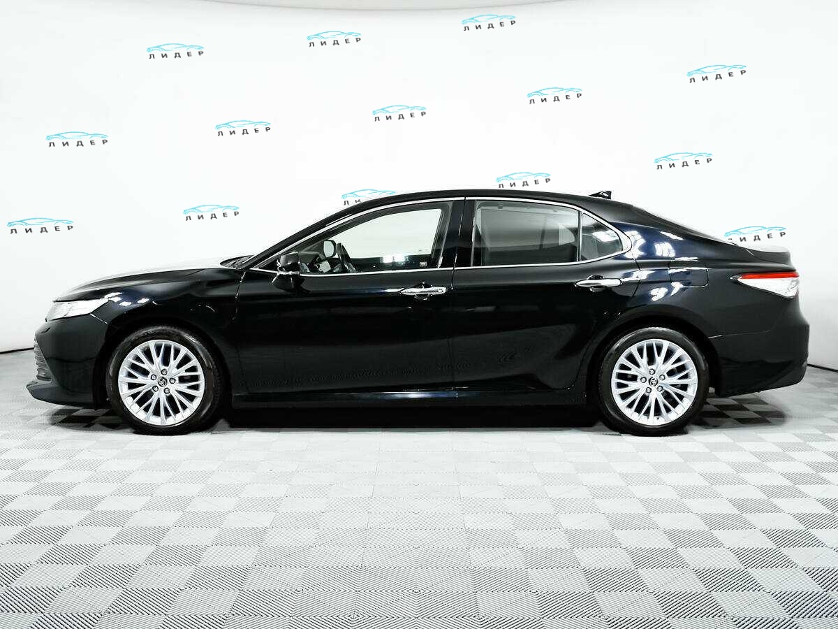 Б/У Тойота Камри 2020 года. Фото: #7