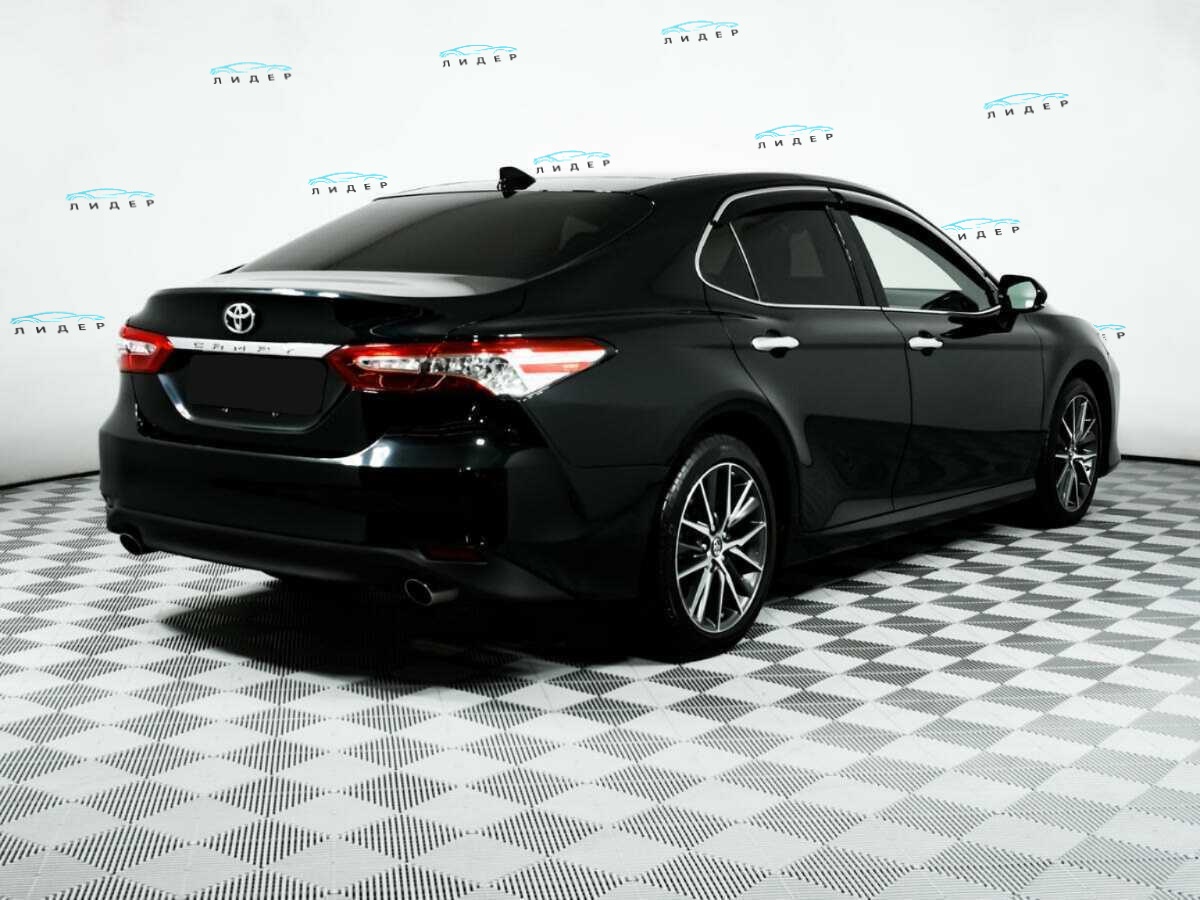 Б/У Тойота Камри 2022 года. Фото: #4