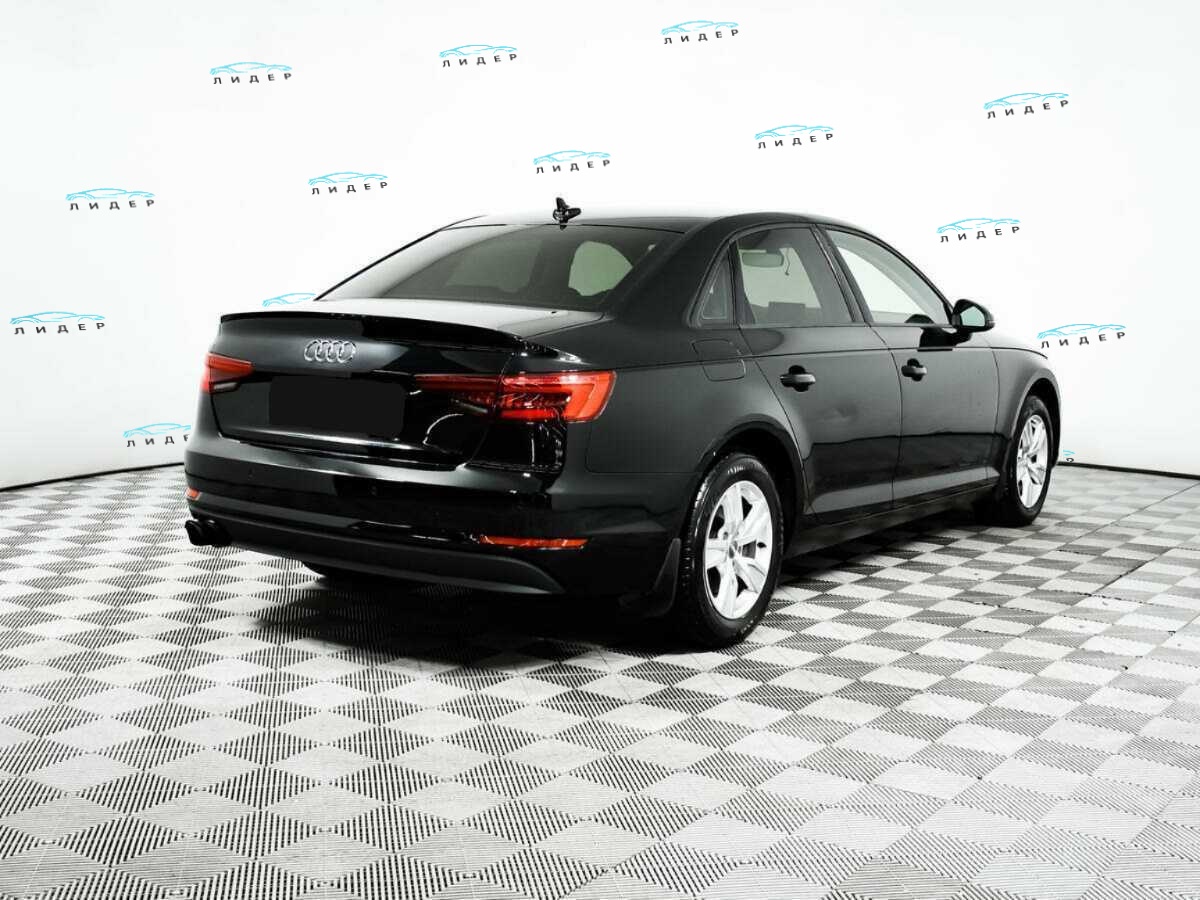 Б/У Ауди А4 2017 года. Фото: #4