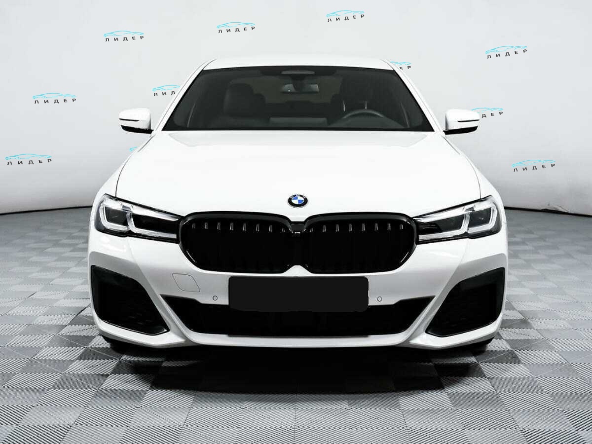 Б/У БМВ 5 серии 2020 года. Фото: #1