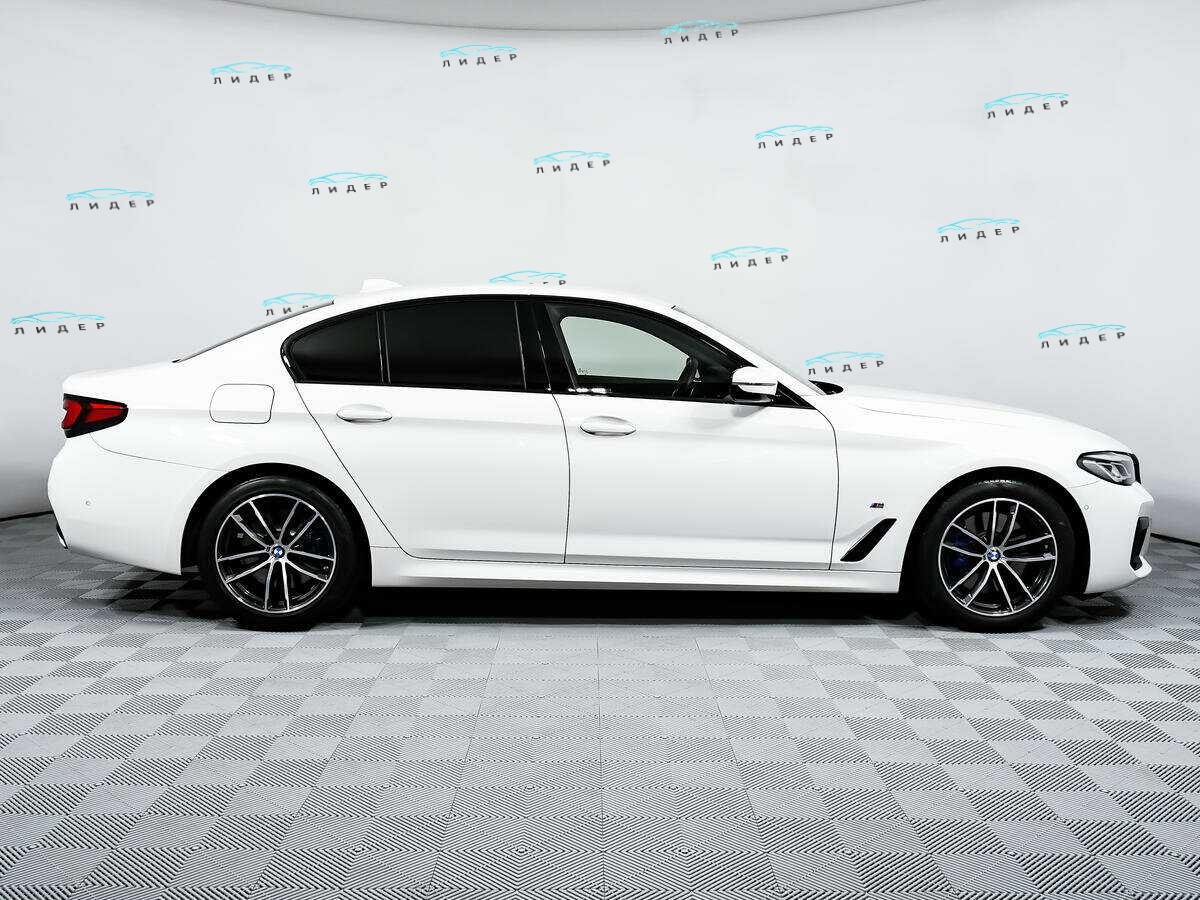 Б/У БМВ 5 серии 2020 года. Фото: #3