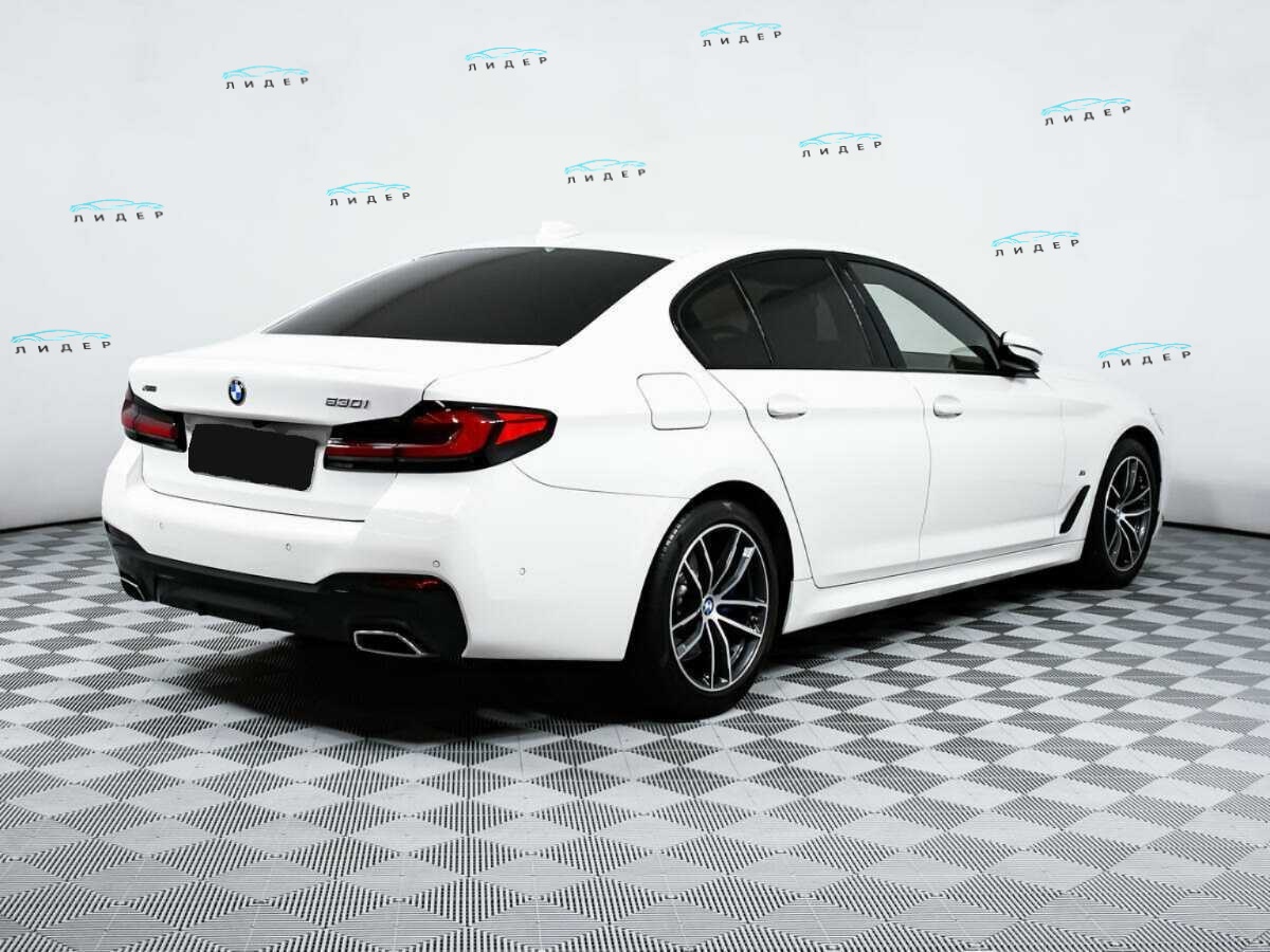Б/У БМВ 5 серии 2020 года. Фото: #4