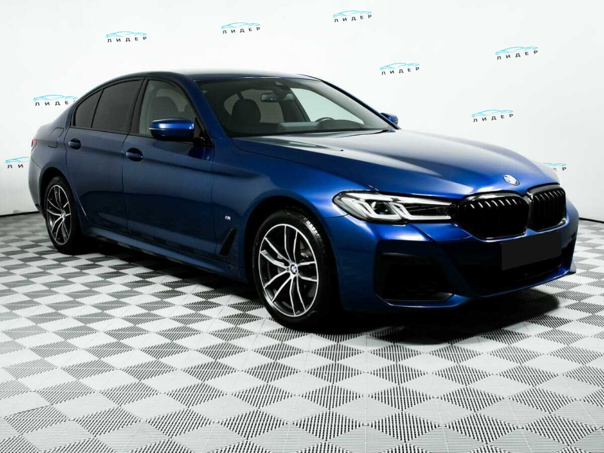 Б/У БМВ 5 серии 2021 года. Фото: #2