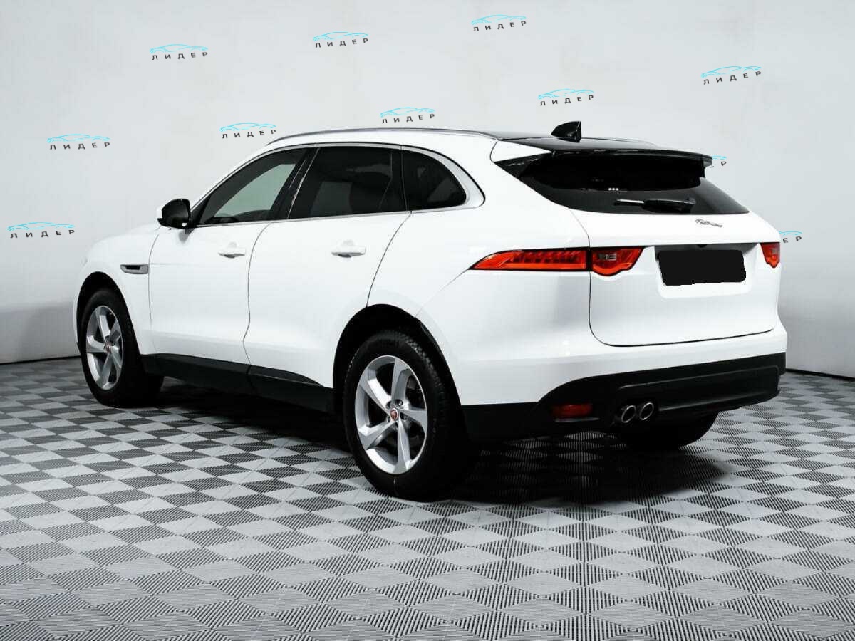 Б/У Ягуар Ф-Пэйс 2016 года. Фото: #6