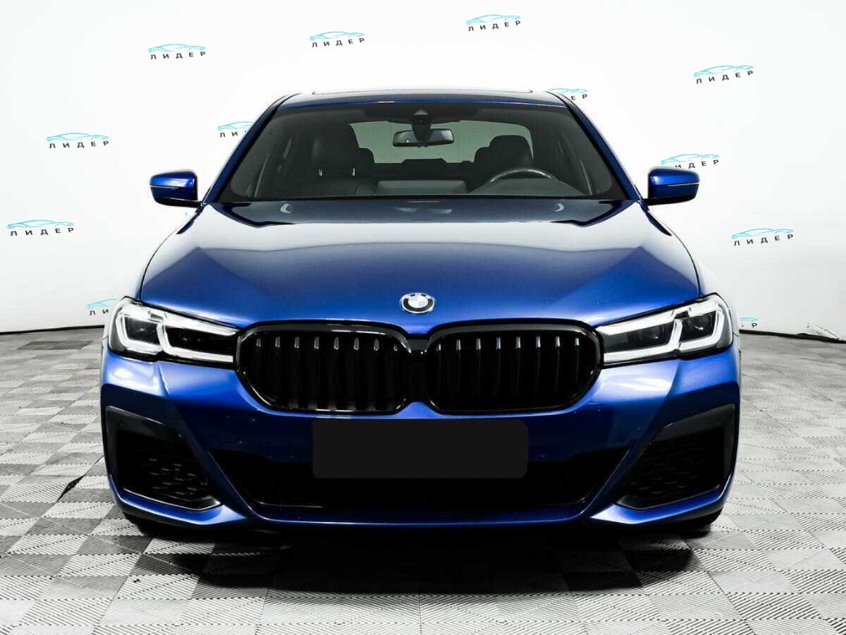 Б/У БМВ 5 серии 2022 года. Фото: #1