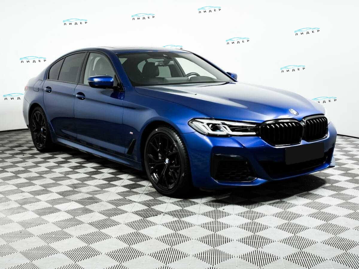 Б/У БМВ 5 серии 2022 года. Фото: #2