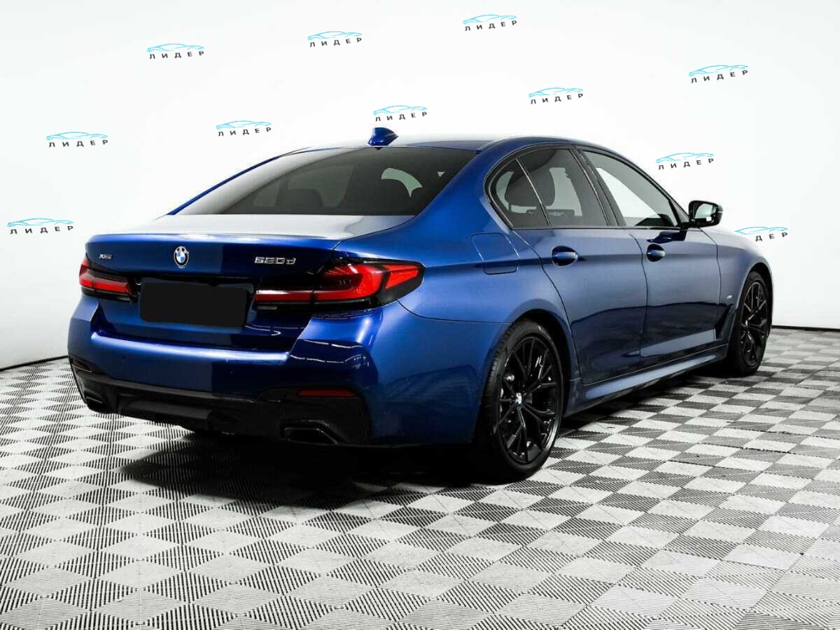 Б/У БМВ 5 серии 2022 года. Фото: #4