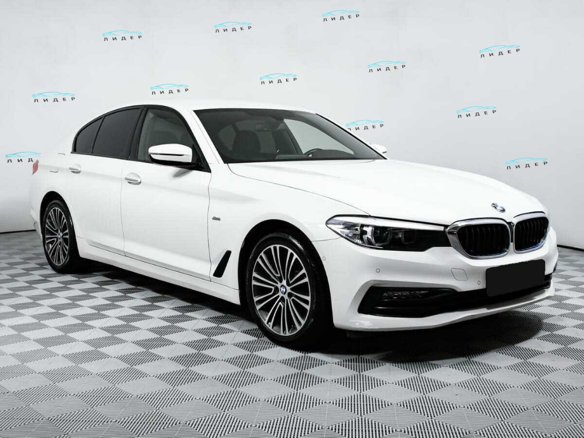 Б/У БМВ 5 серии 2018 года. Фото: #2
