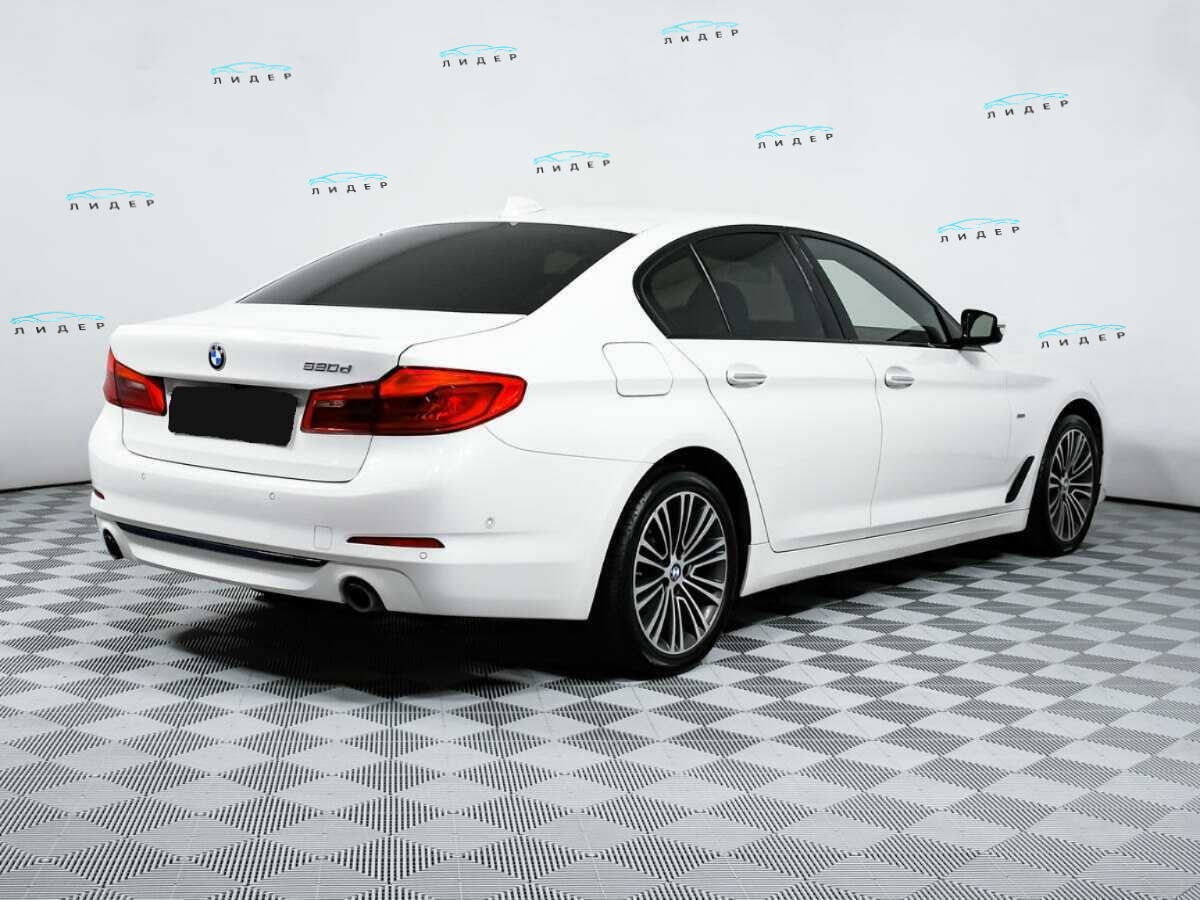 Б/У БМВ 5 серии 2018 года. Фото: #4