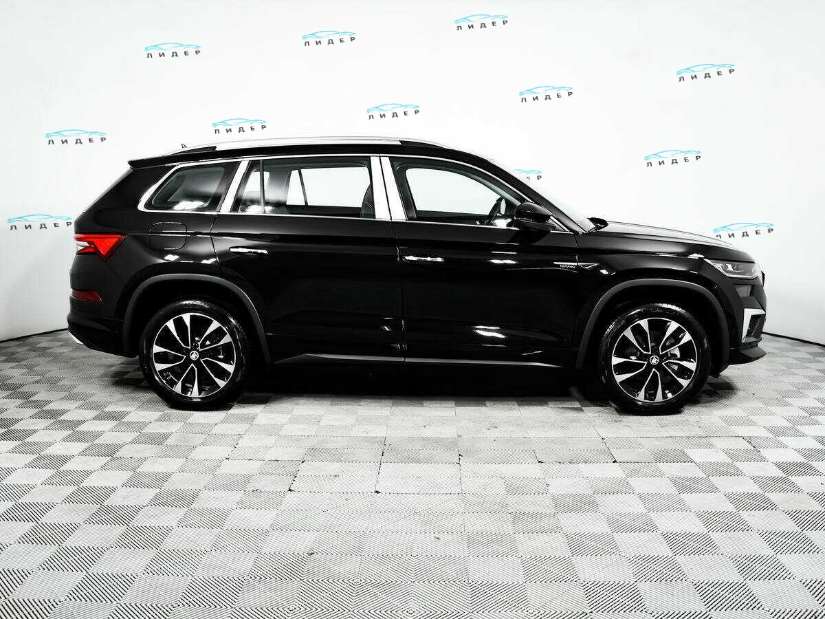 Б/У Шкода Кодиак 2023 года. Фото: #3