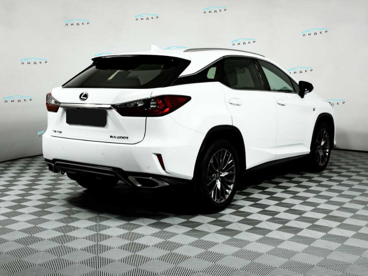 Б/У Лексус Р-Икс 2016 года. Фото: #3