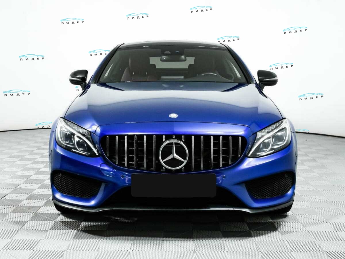 Б/У Мерседес-Бенц Ц-Класс 2016 года. Фото: #1