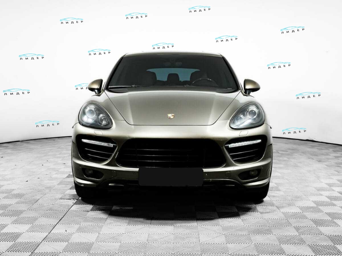 Б/У Порш Кайен 2012 года. Фото: #1