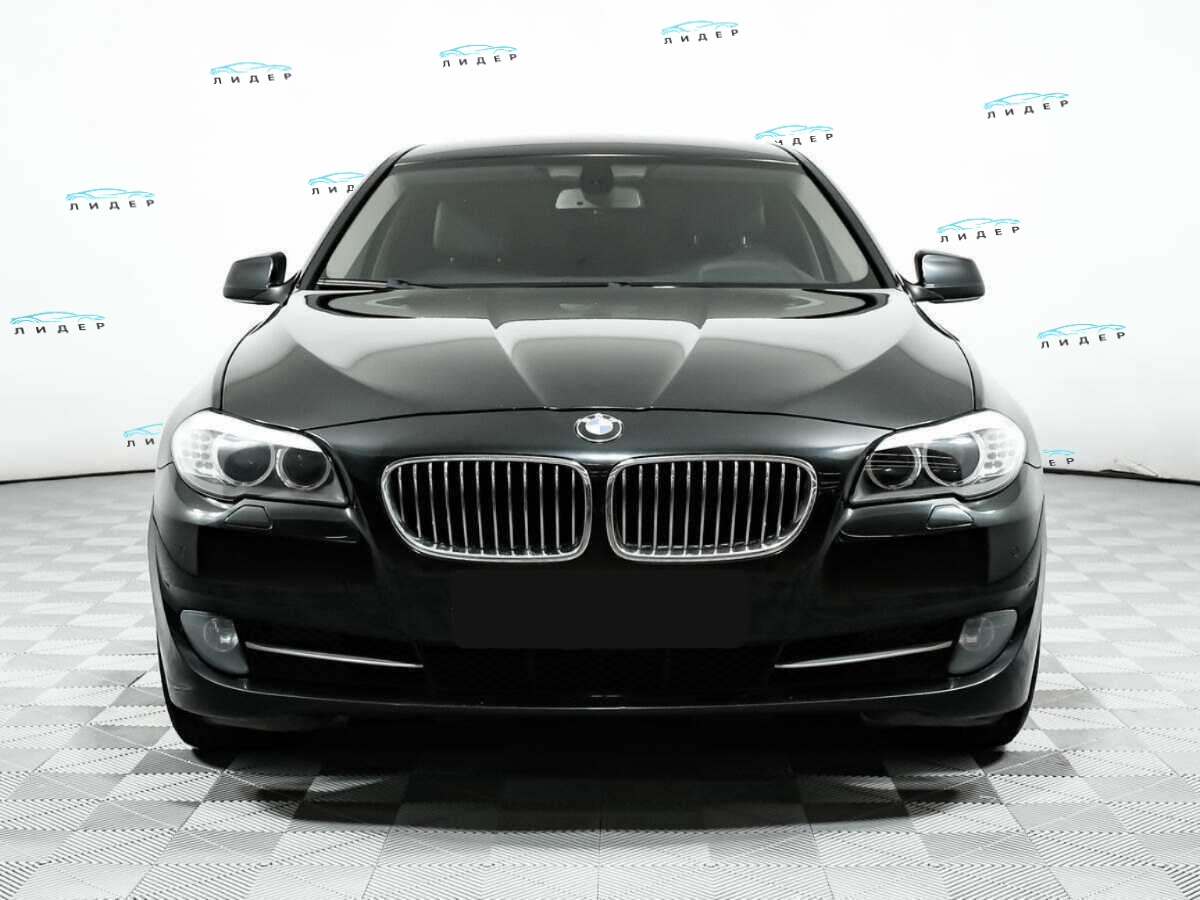 Б/У БМВ 5 серии 2010 года. Фото: #1
