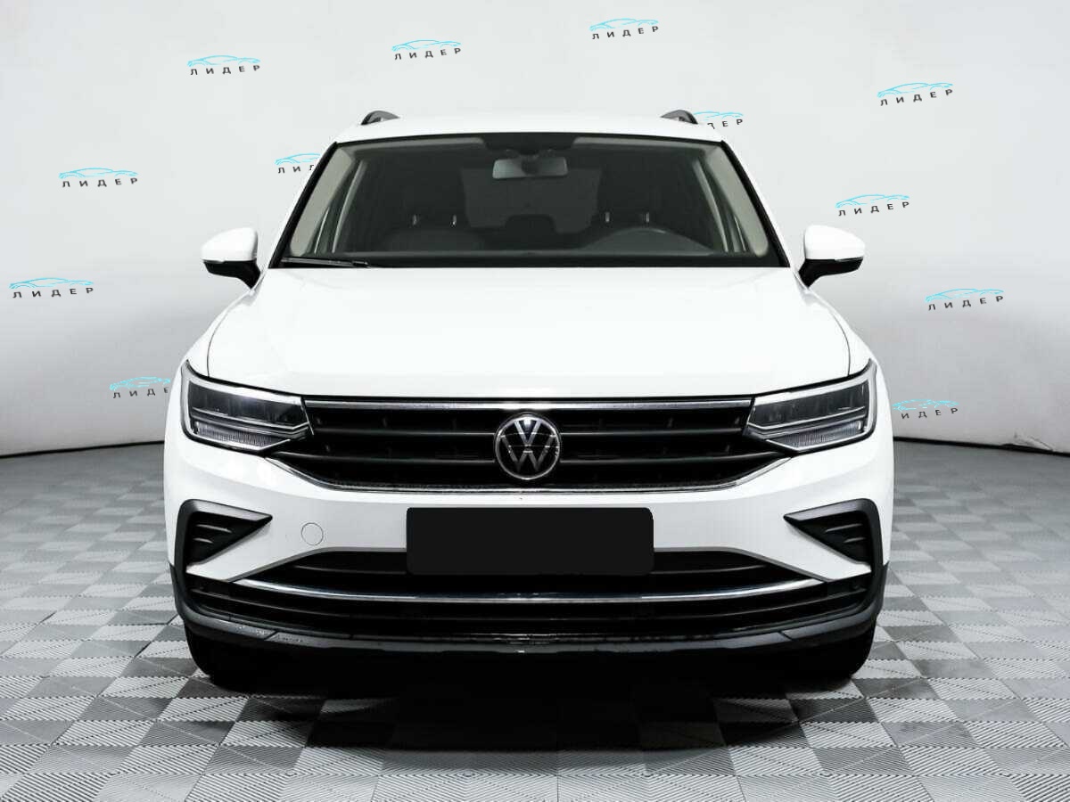 Б/У Фольксваген Тигуан 2021 года. Фото: #1