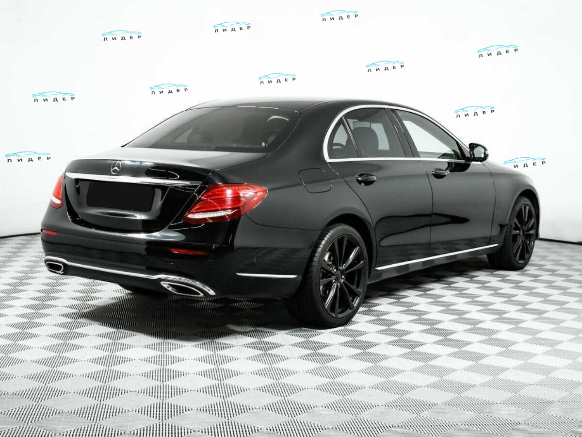 Б/У Мерседес-Бенц Е-Класс 2016 года. Фото: #3