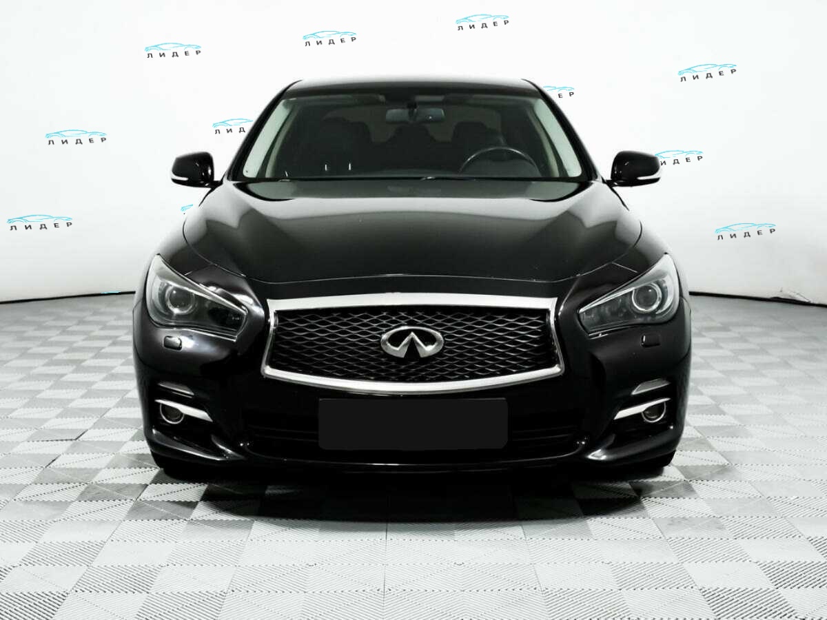 Б/У Инфинити К50 2015 года. Фото: #1