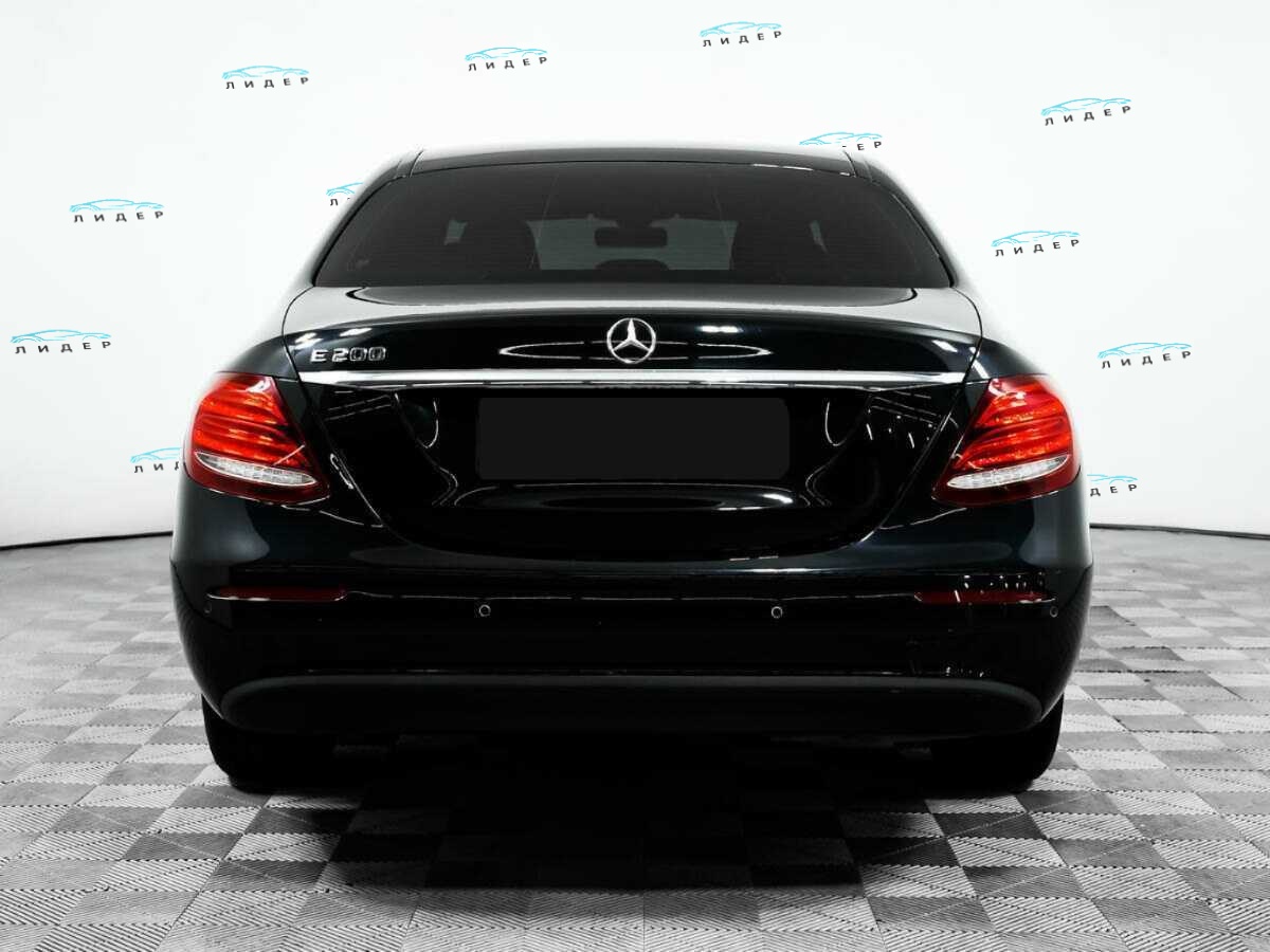 Б/У Мерседес-Бенц Е-Класс 2019 года. Фото: #5