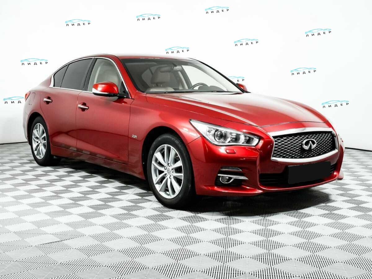 Б/У Инфинити К50 2015 года. Фото: #2