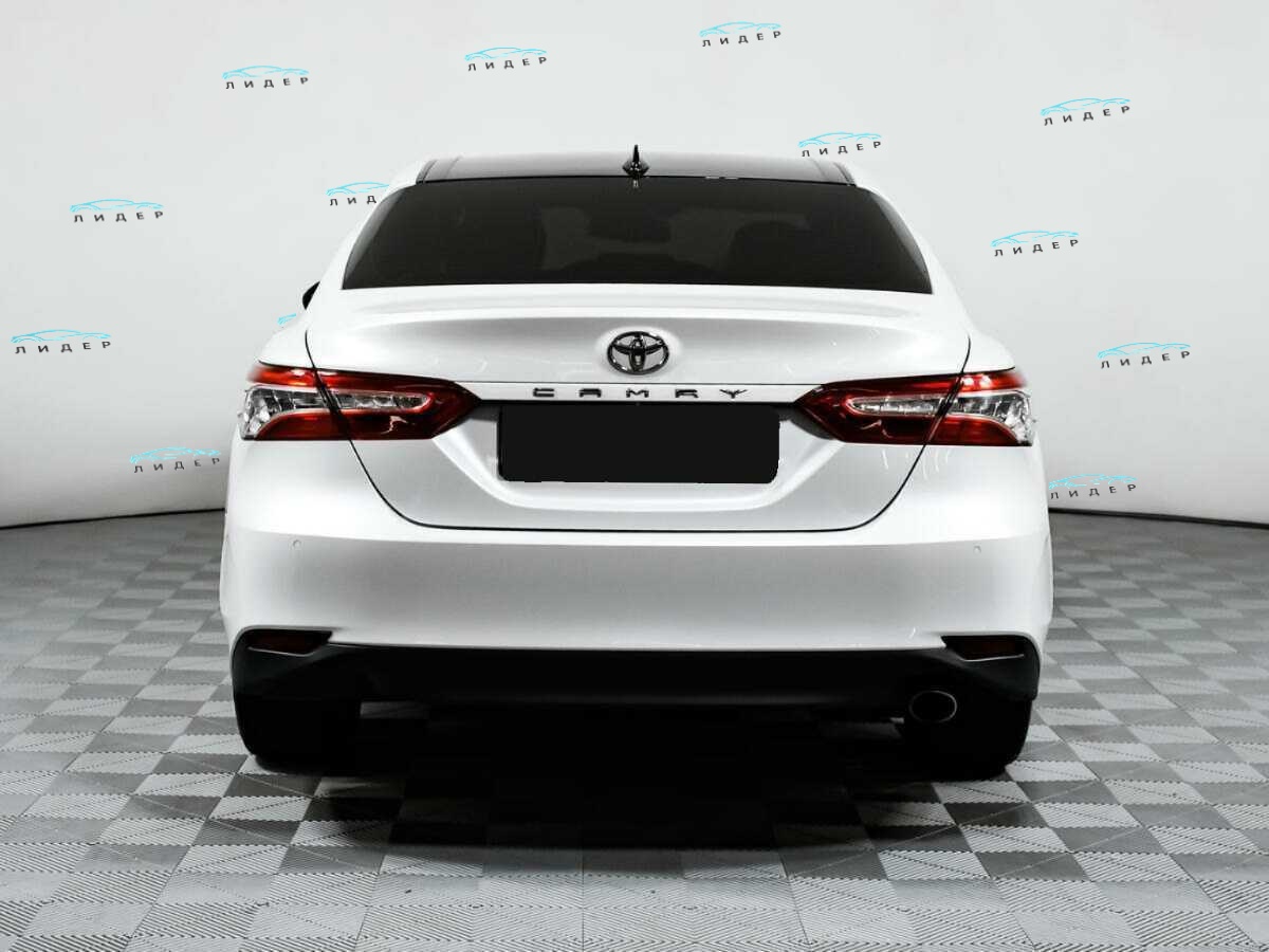 Б/У Тойота Камри 2019 года. Фото: #5