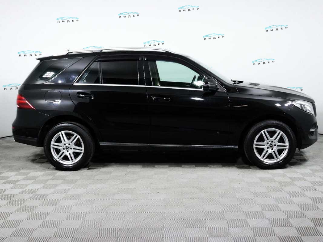 Б/У Мерседес-Бенц ГЛЕ 2017 года. Фото: #3