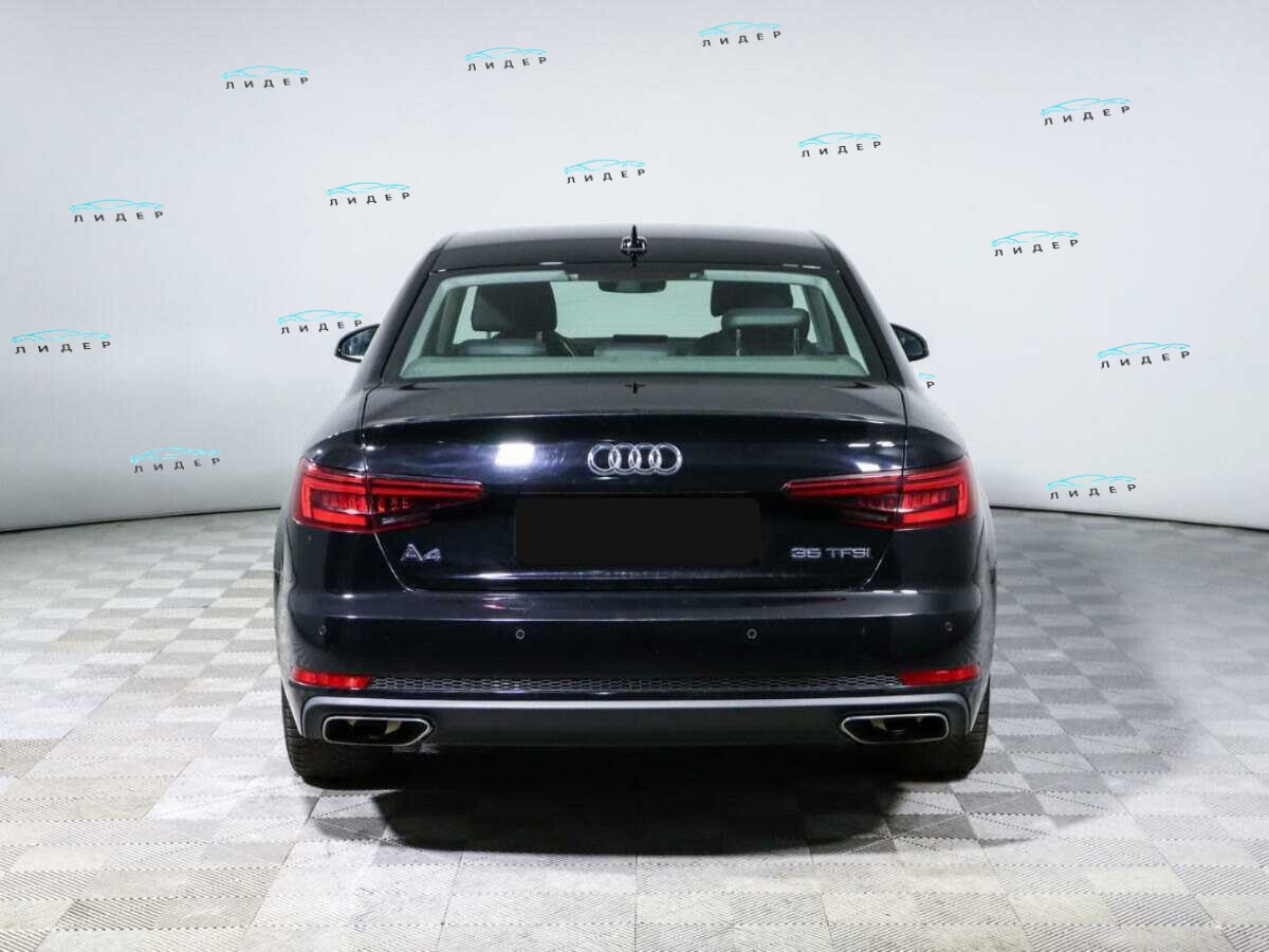 Б/У Ауди А4 2018 года. Фото: #4