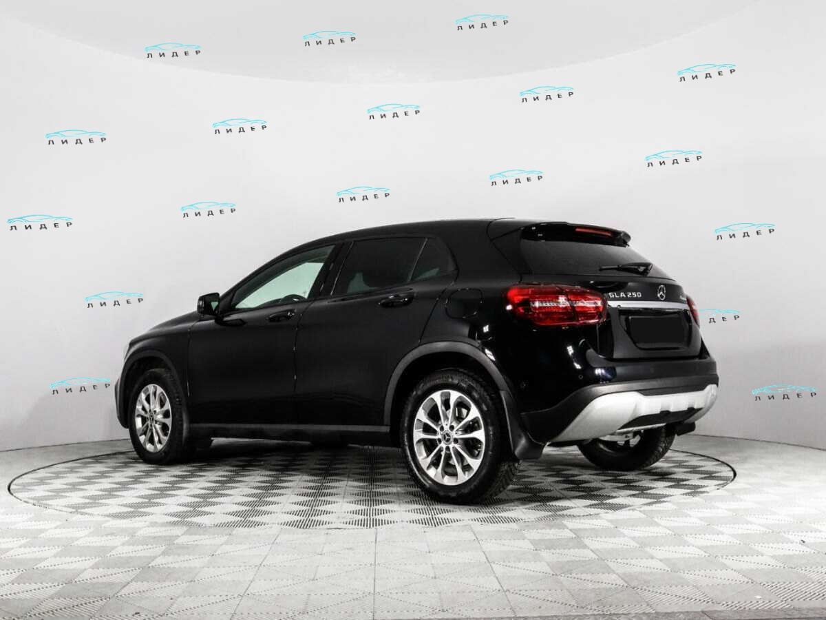 Б/У Мерседес-Бенц ГЛА 2017 года. Фото: #6