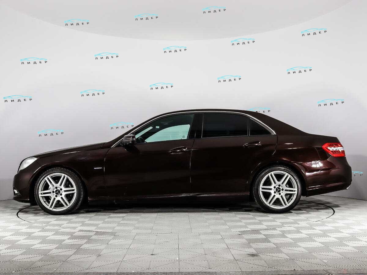 Б/У Мерседес-Бенц Е-Класс 2011 года. Фото: #7