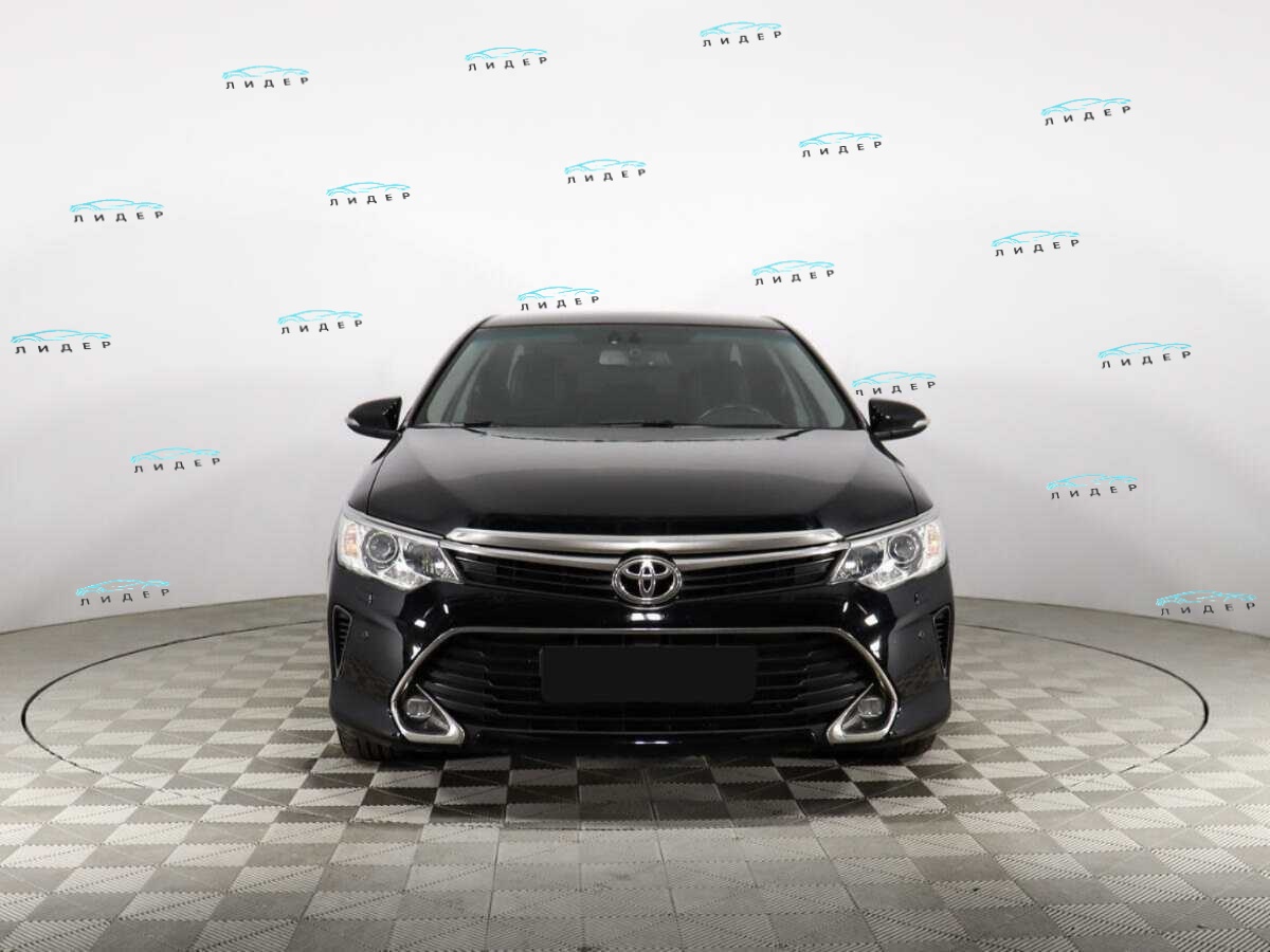 Б/У Тойота Камри 2016 года. Фото: #1