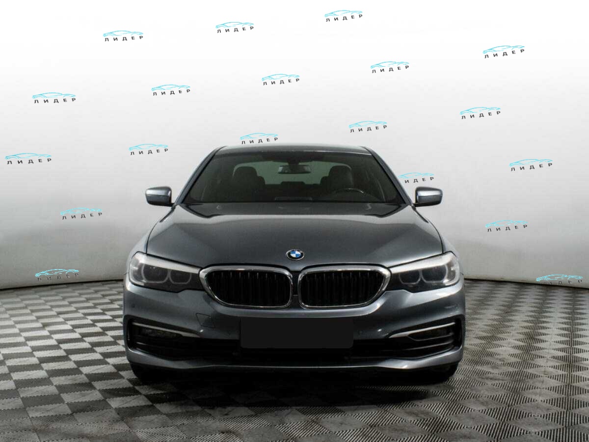 Б/У БМВ 5 серии 2018 года. Фото: #1