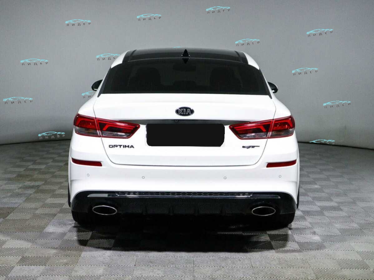 Б/У Киа Оптима 2018 года. Фото: #4